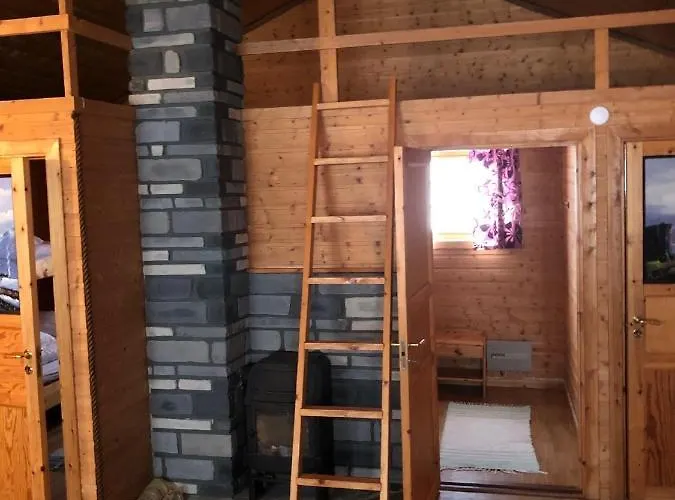 Parque de Campismo Lofoten Fjordcamp *