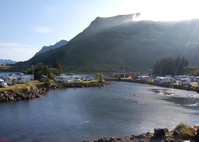 Parque de Campismo Lofoten Fjordcamp Valberg