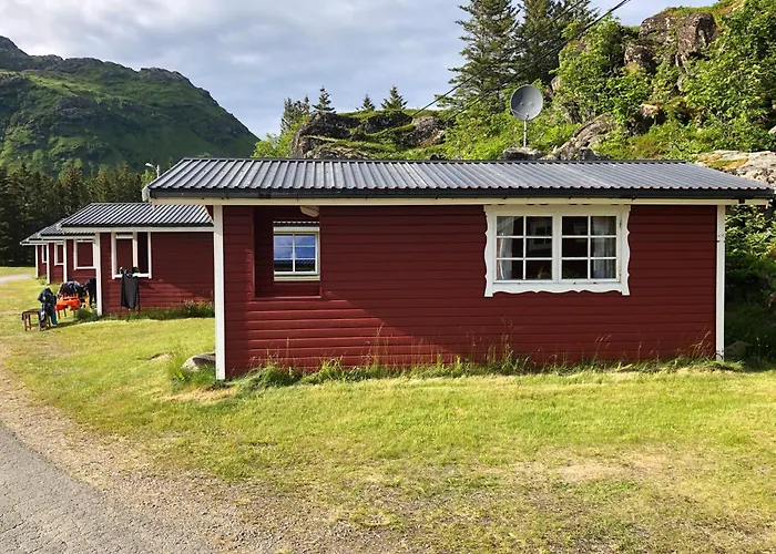 Lofoten Fjordcamp * Valberg