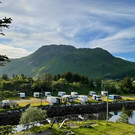 Lofoten Fjordcamp Kemp *